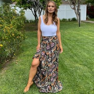 Floral maxi skirt with slit